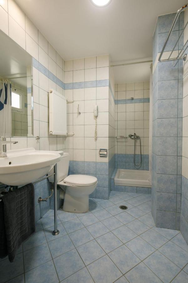 Athina Hotel 3*