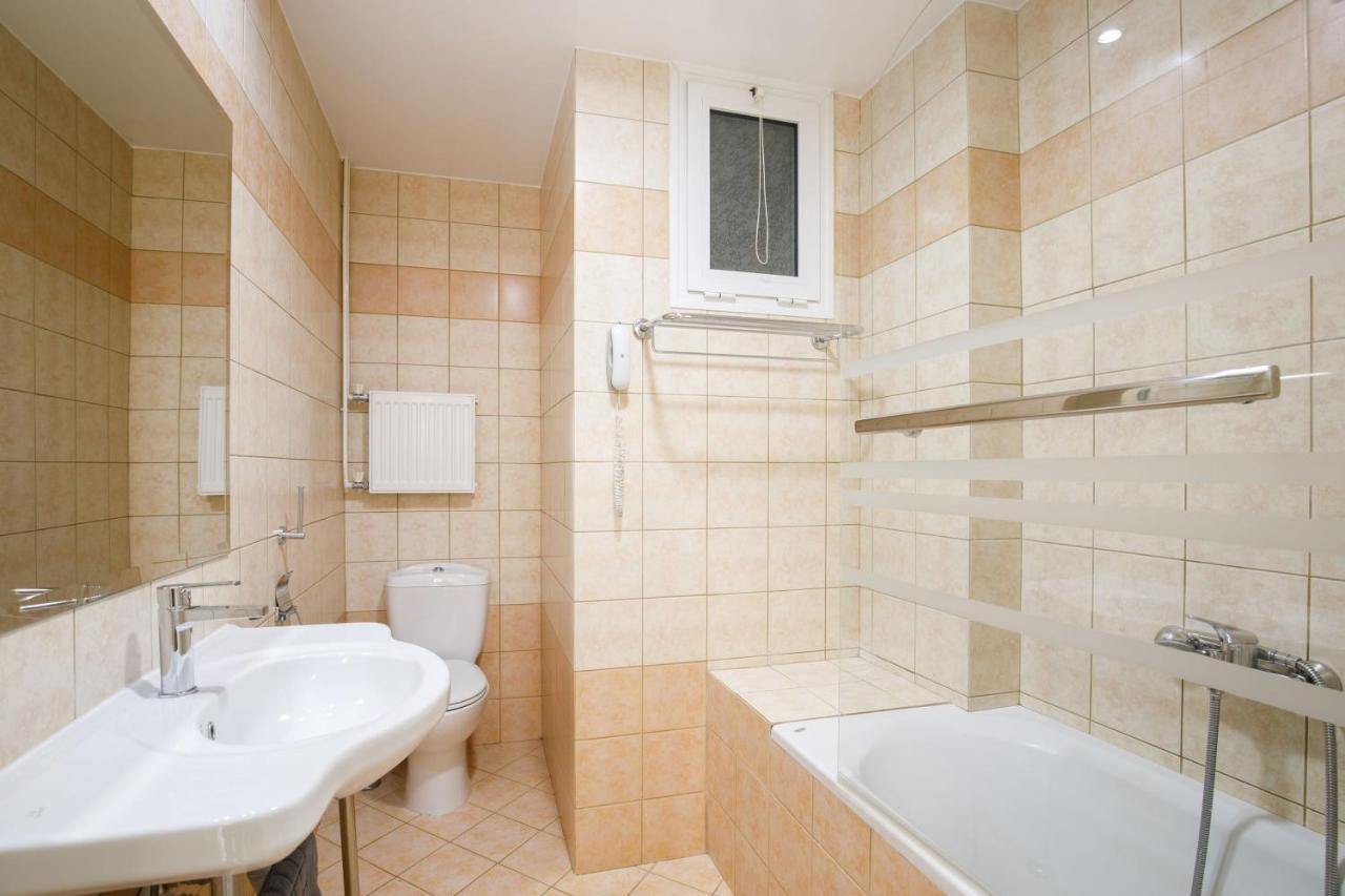 Hotel Athina 3*